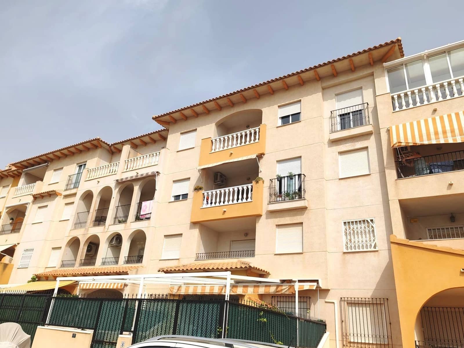 2 soverom Leilighet til salgs i La Zenia med svømmebasseng garasje - € 198 000 (Ref: 9645242)