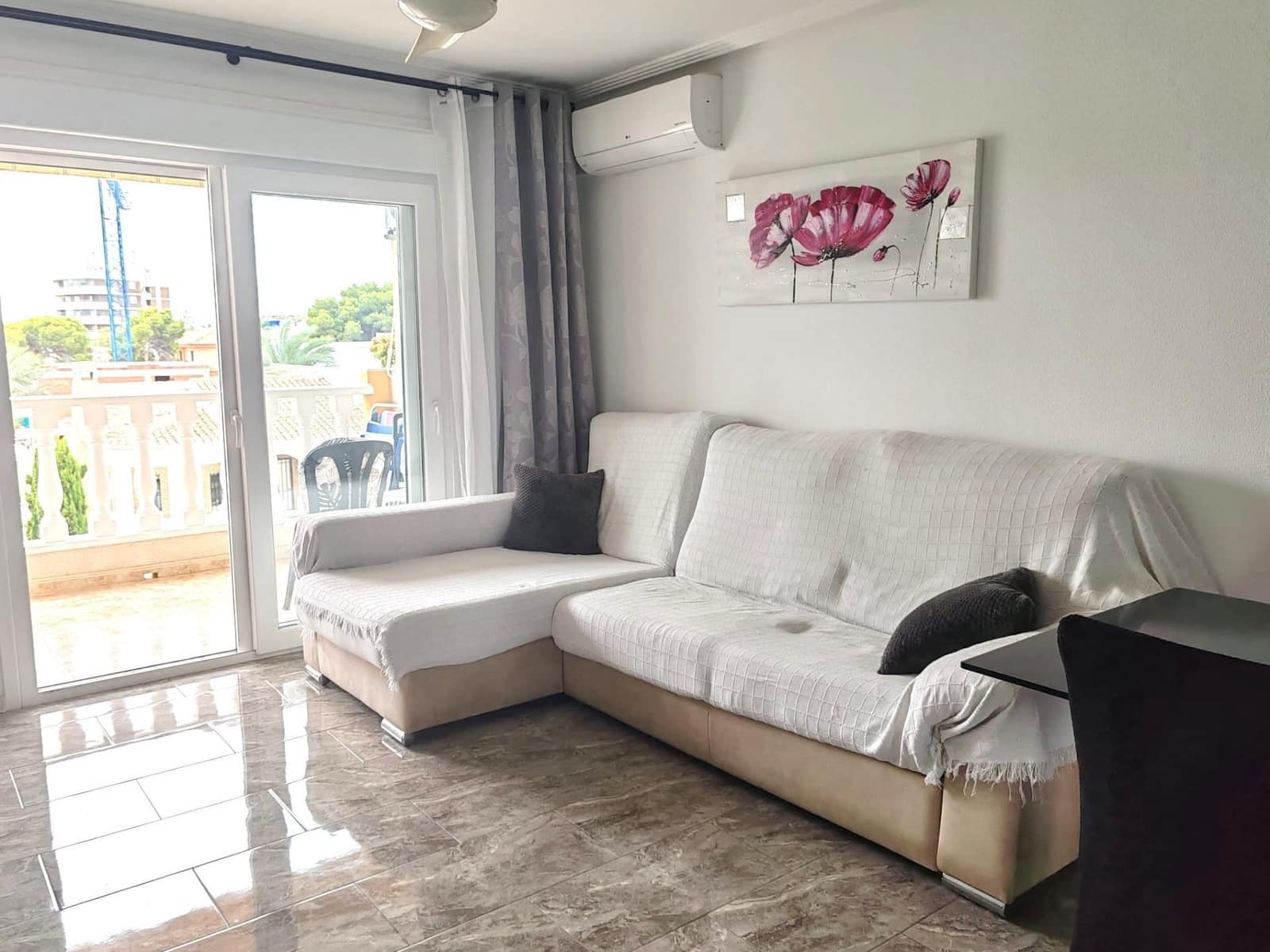 2 soverom Leilighet til salgs i La Zenia med svømmebasseng garasje - € 198 000 (Ref: 9645242)