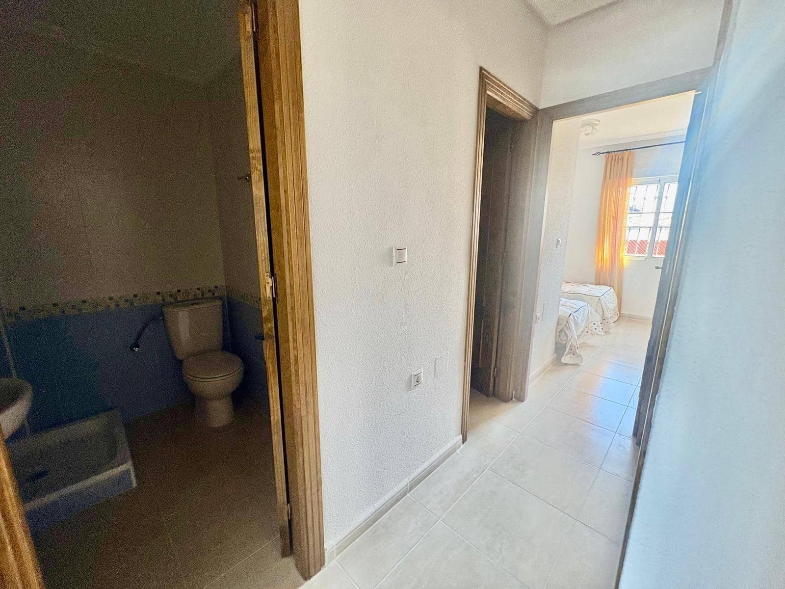 Bungalow de 2 habitaciones en Torrevieja en venta con piscina - 159.000 € (Ref: 9702112)
