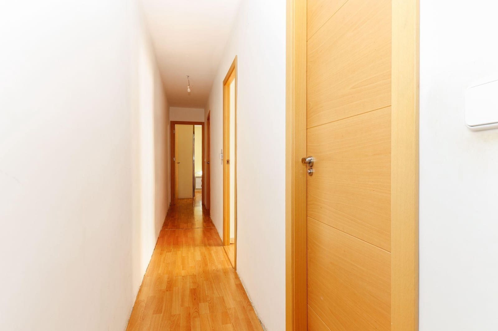 Apartamento de 2 habitaciones en Torrevieja en venta - 128.000 € (Ref: 9702114)