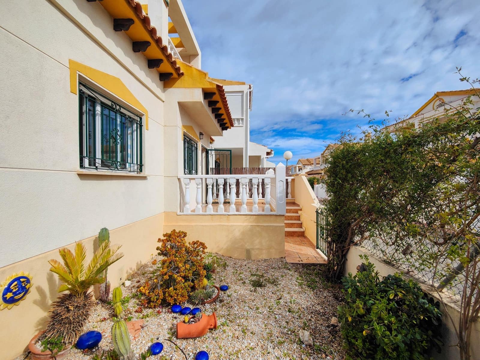 3 bedroom Semi-detached Villa for sale in Orihuela with pool - € 235,000 (Ref: 9720197)