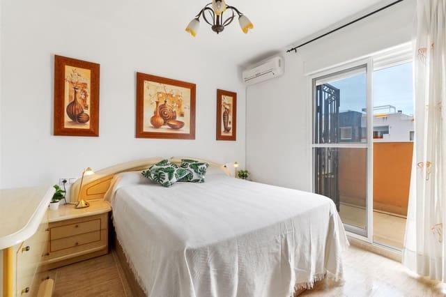 3 sovrum Radhus till salu i Los Altos med pool - 219 000 € (Ref: 9721888)