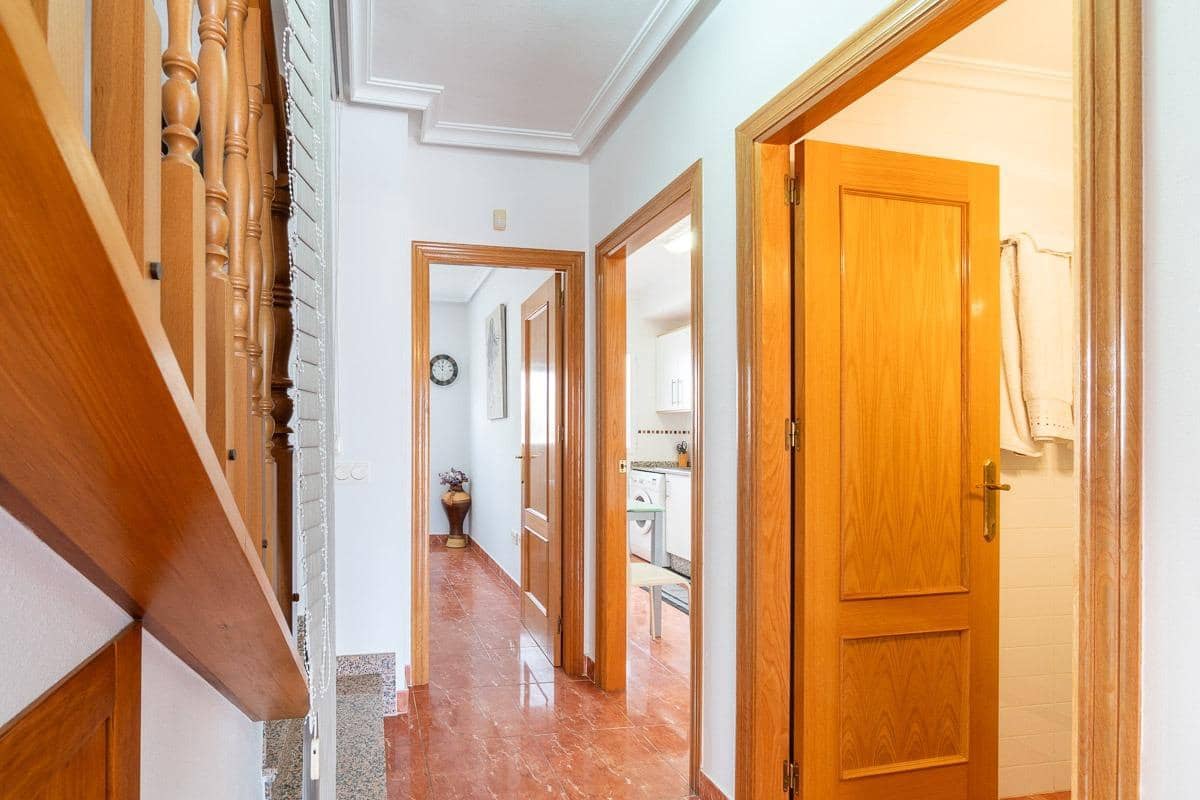 3 quarto Moradia em Banda para venda em Villamartin - 219 000 € (Ref: 9735773)