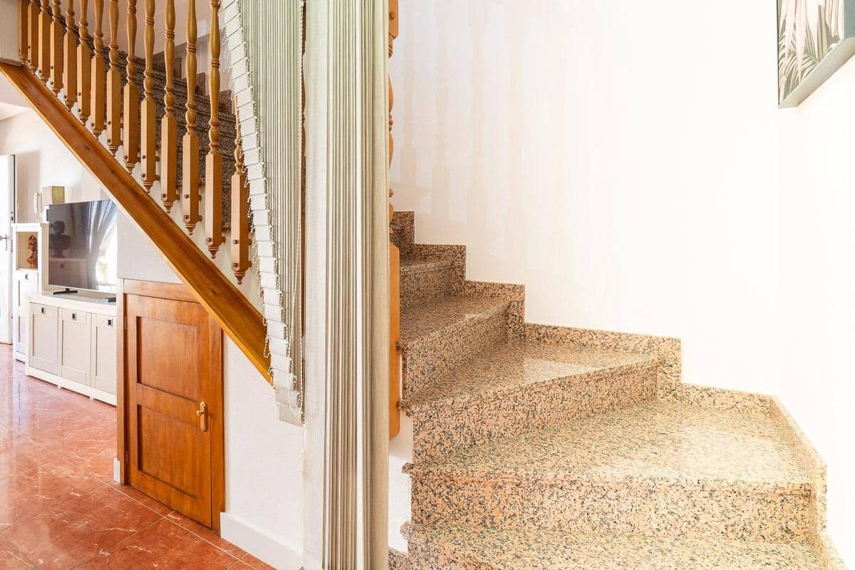 3 quarto Moradia em Banda para venda em Villamartin - 219 000 € (Ref: 9735773)