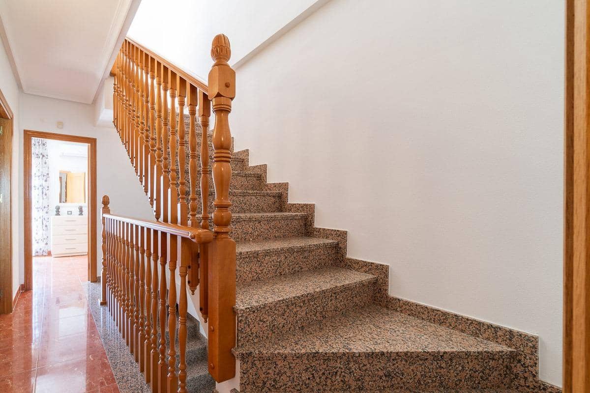 3 quarto Moradia em Banda para venda em Villamartin - 219 000 € (Ref: 9735773)