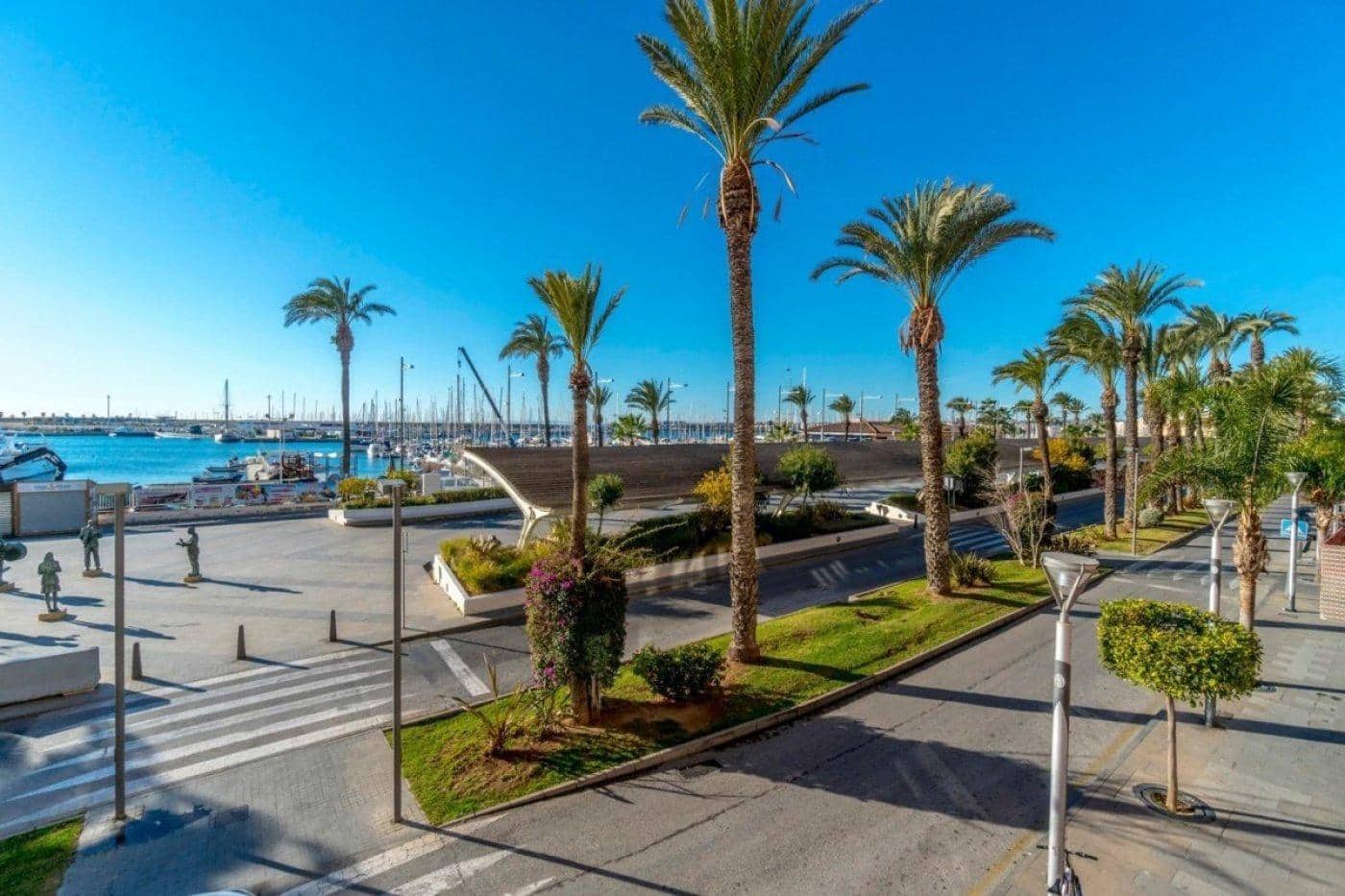 2 chambre Appartement à vendre à Torrevieja avec garage - 134 990 € (Ref: 9735778)