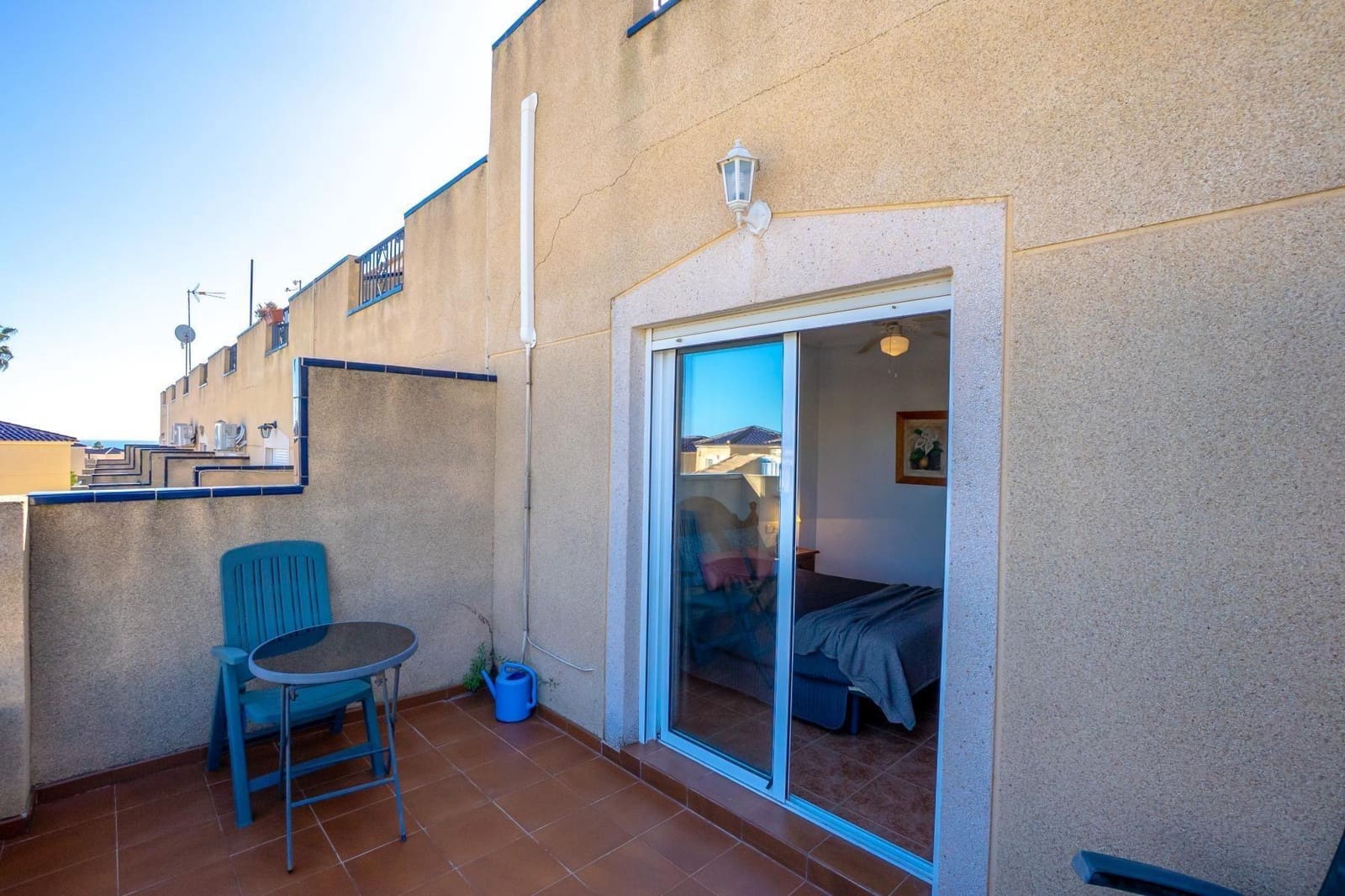 3 makuuhuone Rivitalo myytävänä paikassa Orihuela Costa mukana uima-altaan - 195 000 € (Ref: 9739012)