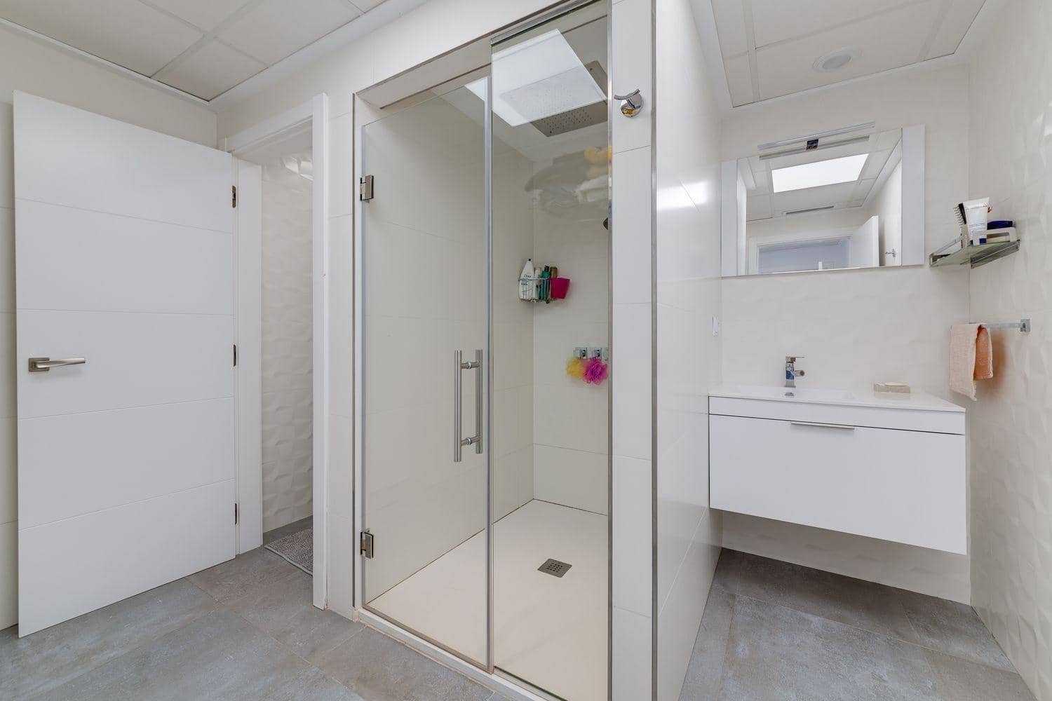 4 chambre Villa/Maison à vendre à Torrevieja avec piscine garage - 1 275 000 € (Ref: 9739014)