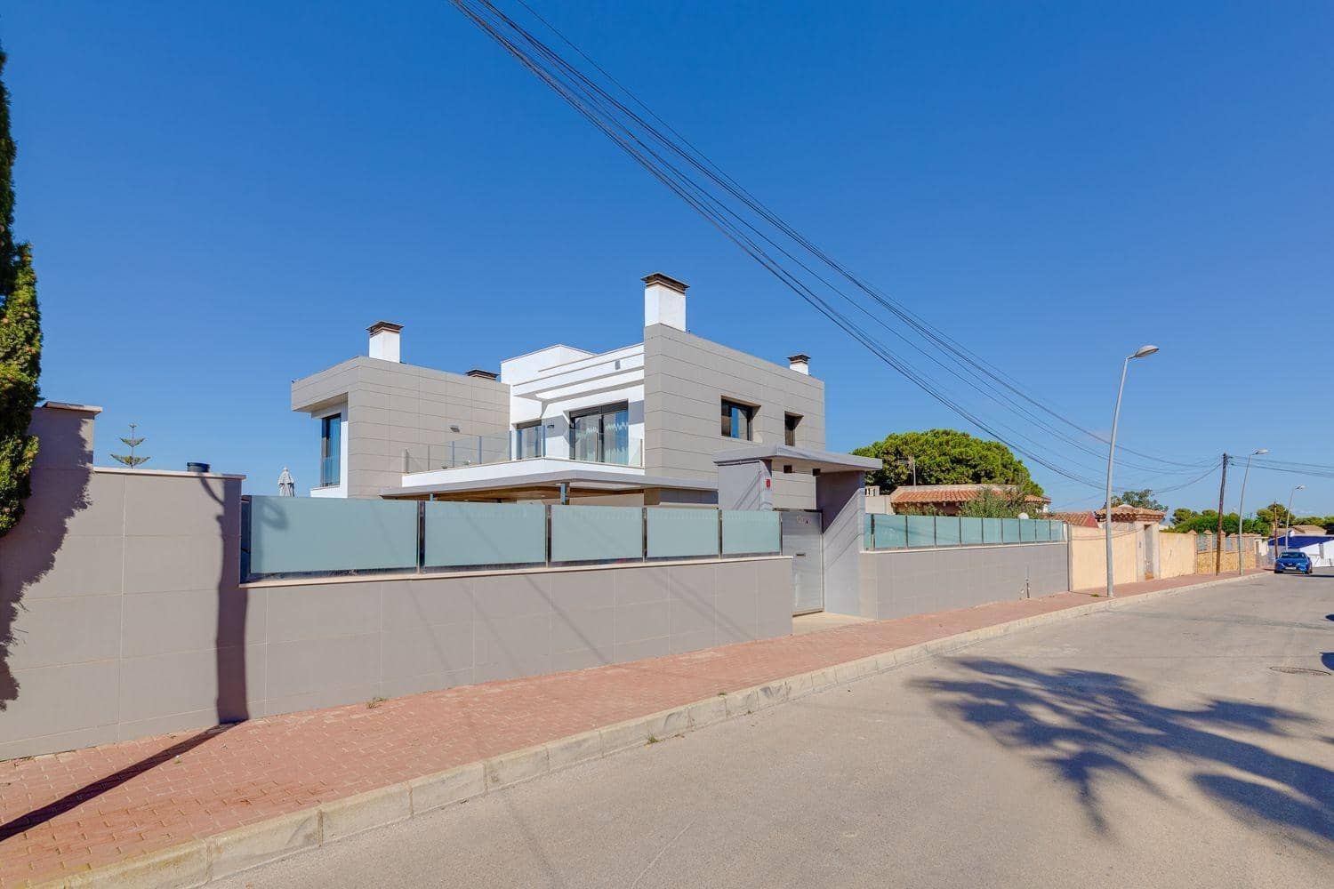 4 chambre Villa/Maison à vendre à Torrevieja avec piscine garage - 1 275 000 € (Ref: 9739014)