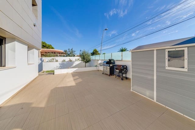 4 sypialnia Willa na sprzedaż w Miramar - Torre del Moro, Torrevieja z basenem garażem - 1 275 000 € (Ref: 9739014)