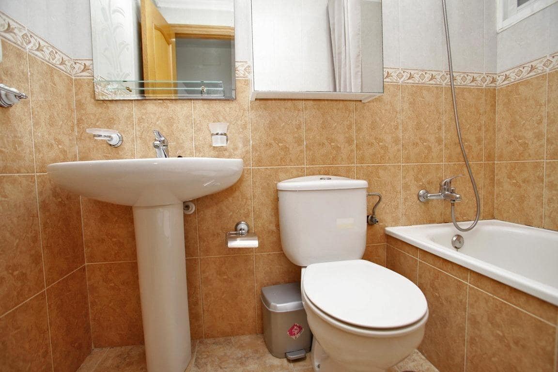 2 quarto Apartamento para venda em Torrevieja - 130 000 € (Ref: 9739015)