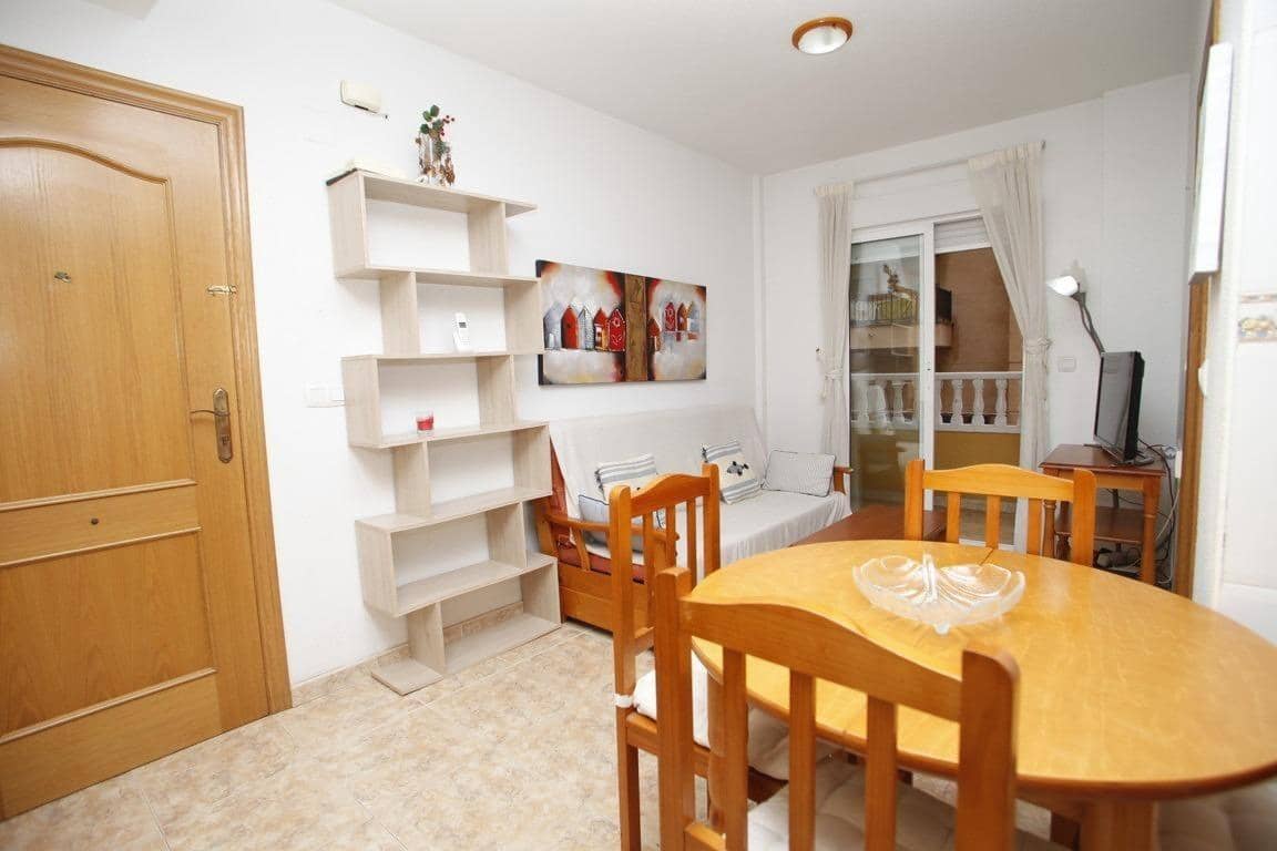2 quarto Apartamento para venda em Torrevieja - 130 000 € (Ref: 9739015)