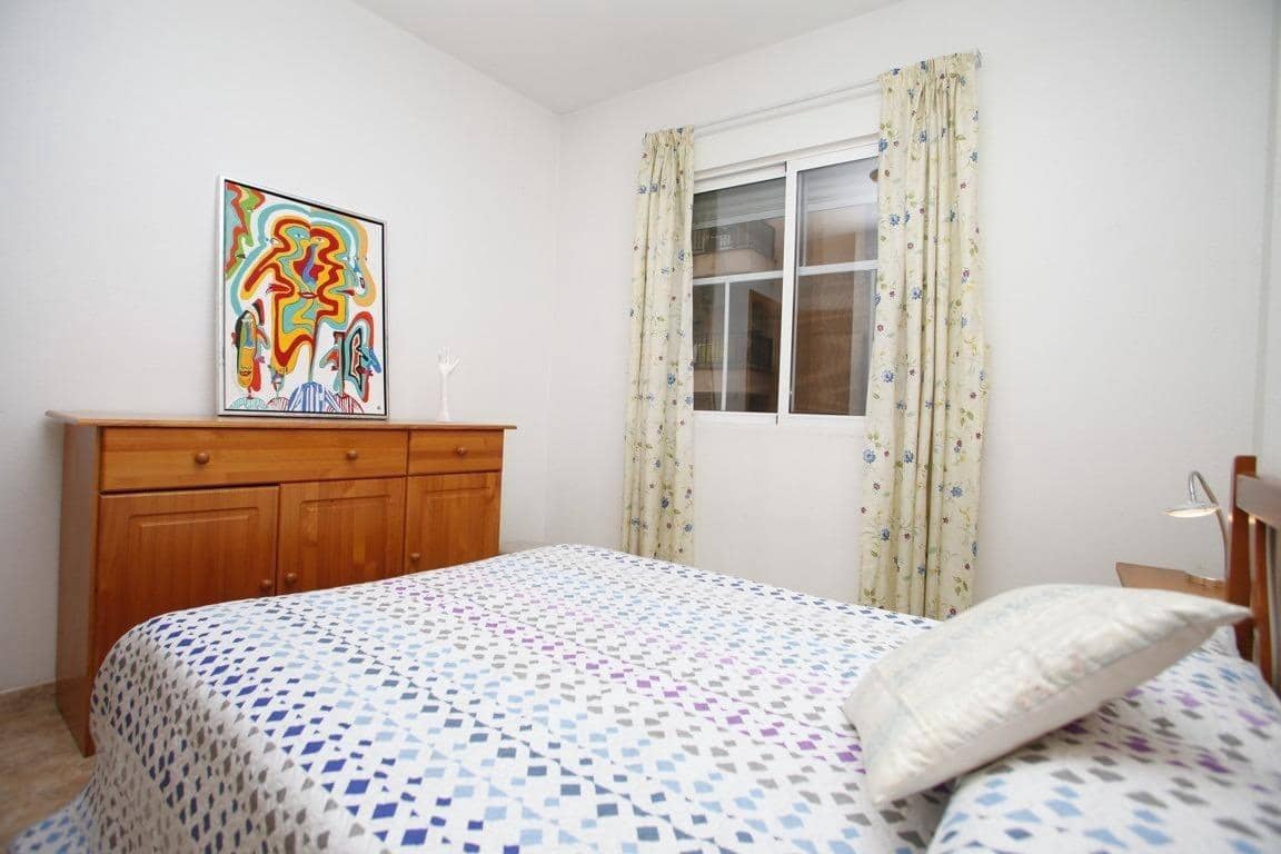 2 quarto Apartamento para venda em Torrevieja - 130 000 € (Ref: 9739015)