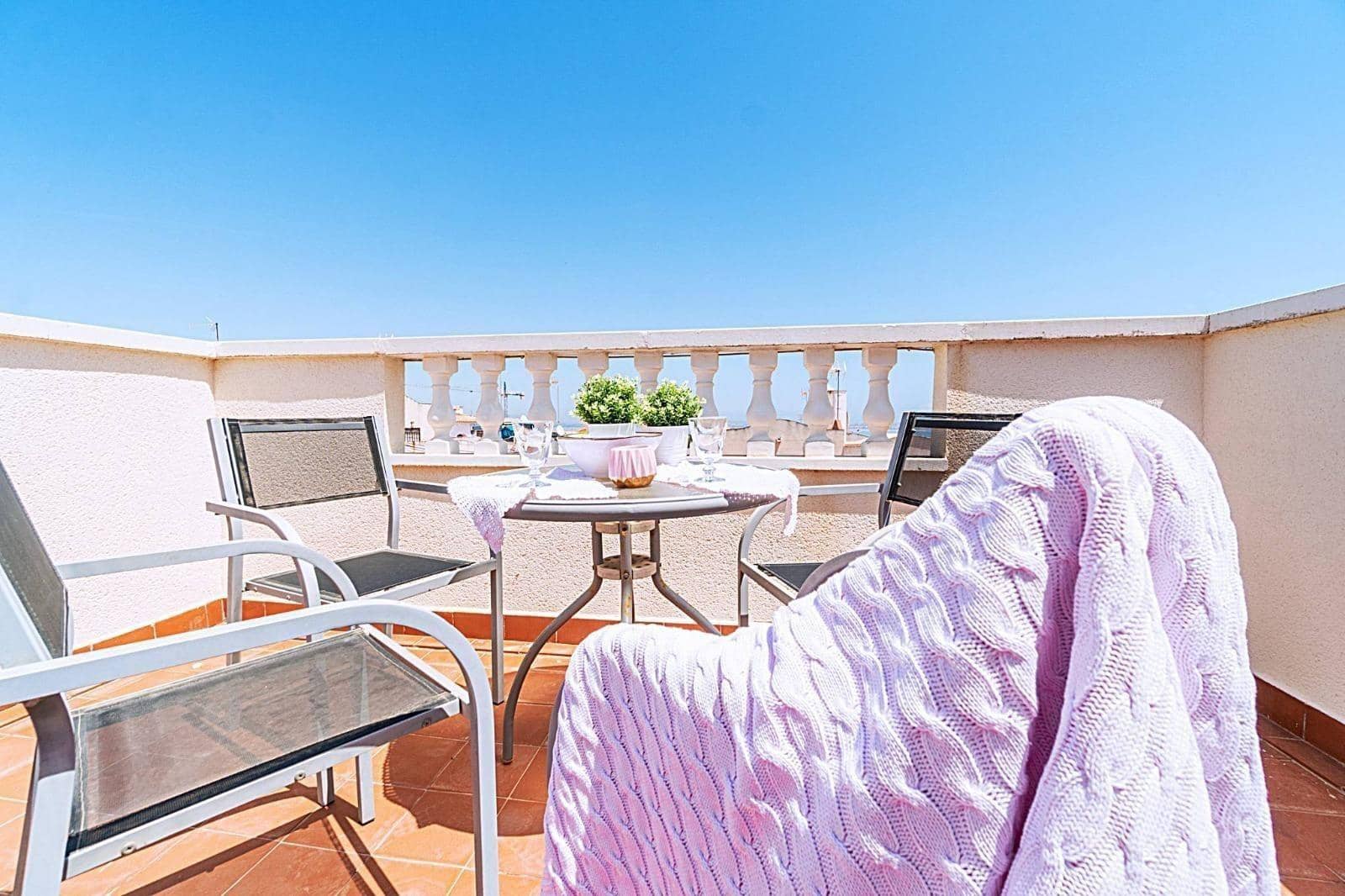 Adosado de 3 habitaciones en Torrevieja en venta con piscina - 195.000 € (Ref: 9739016)