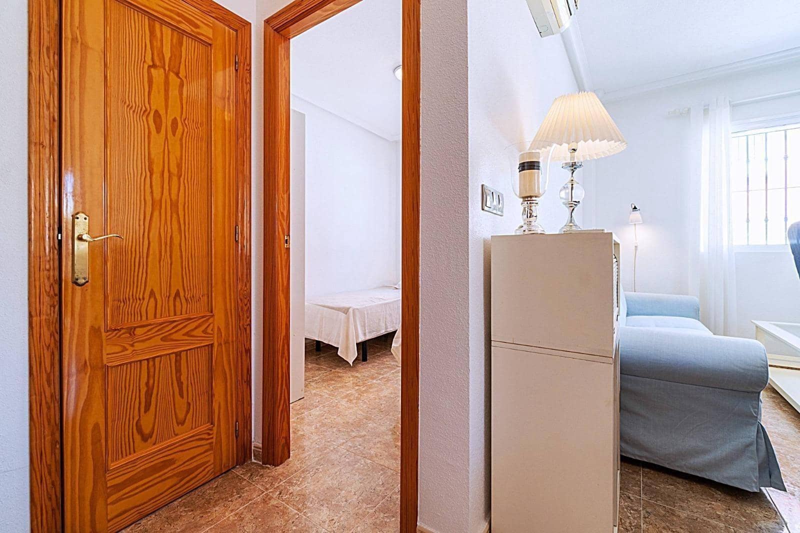 Adosado de 3 habitaciones en Torrevieja en venta con piscina - 195.000 € (Ref: 9739016)