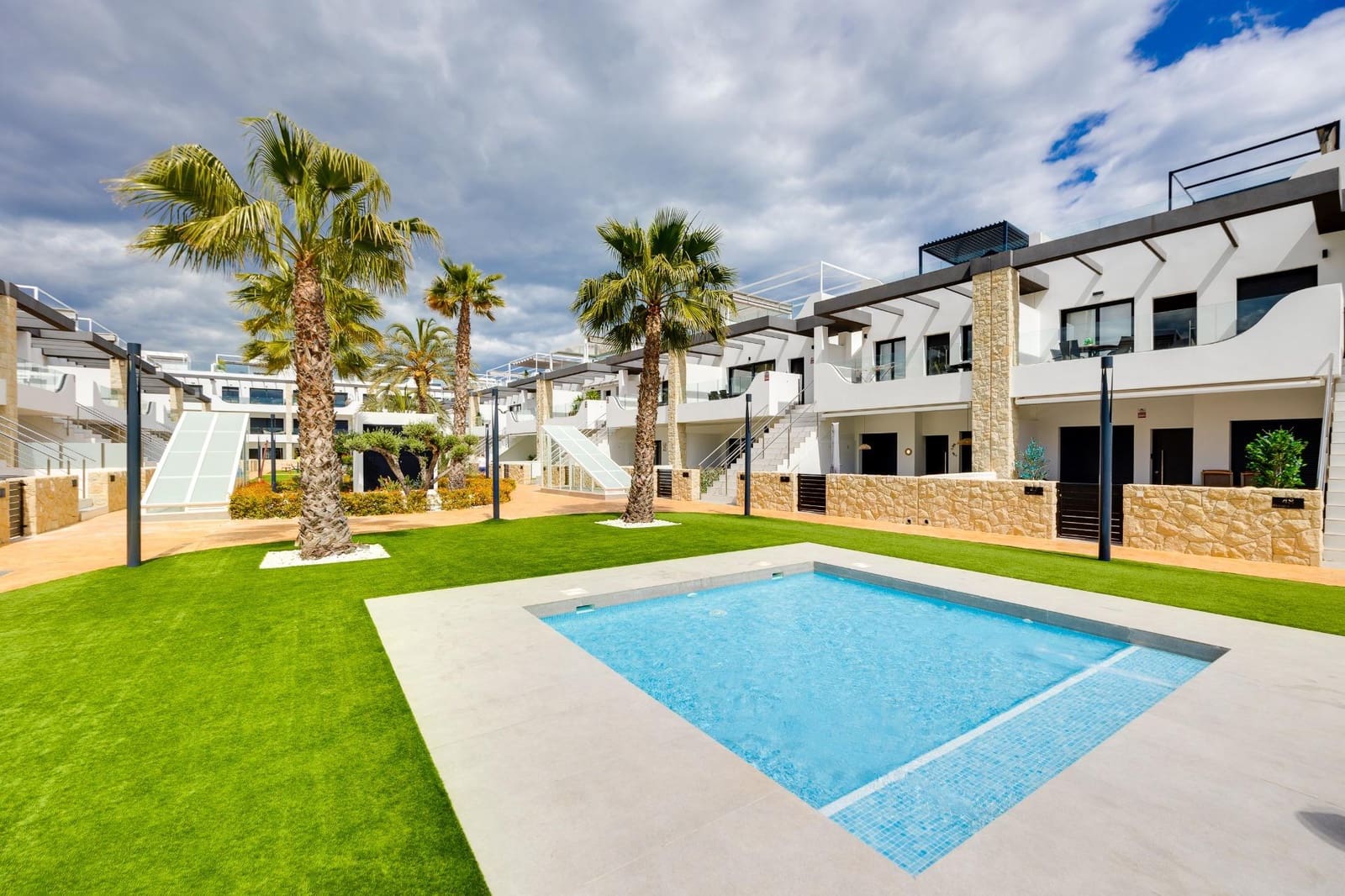 3 quarto Bungalow para venda em Orihuela Costa com piscina - 429 900 € (Ref: 9755919)