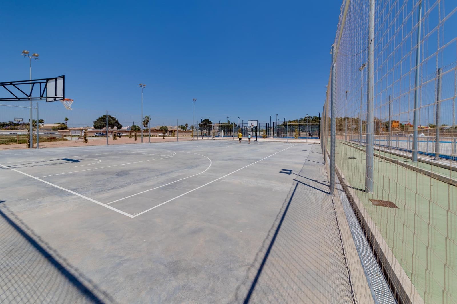 1 bedroom Bungalow for sale in Torrevieja with pool - € 119,000 (Ref: 9778347)