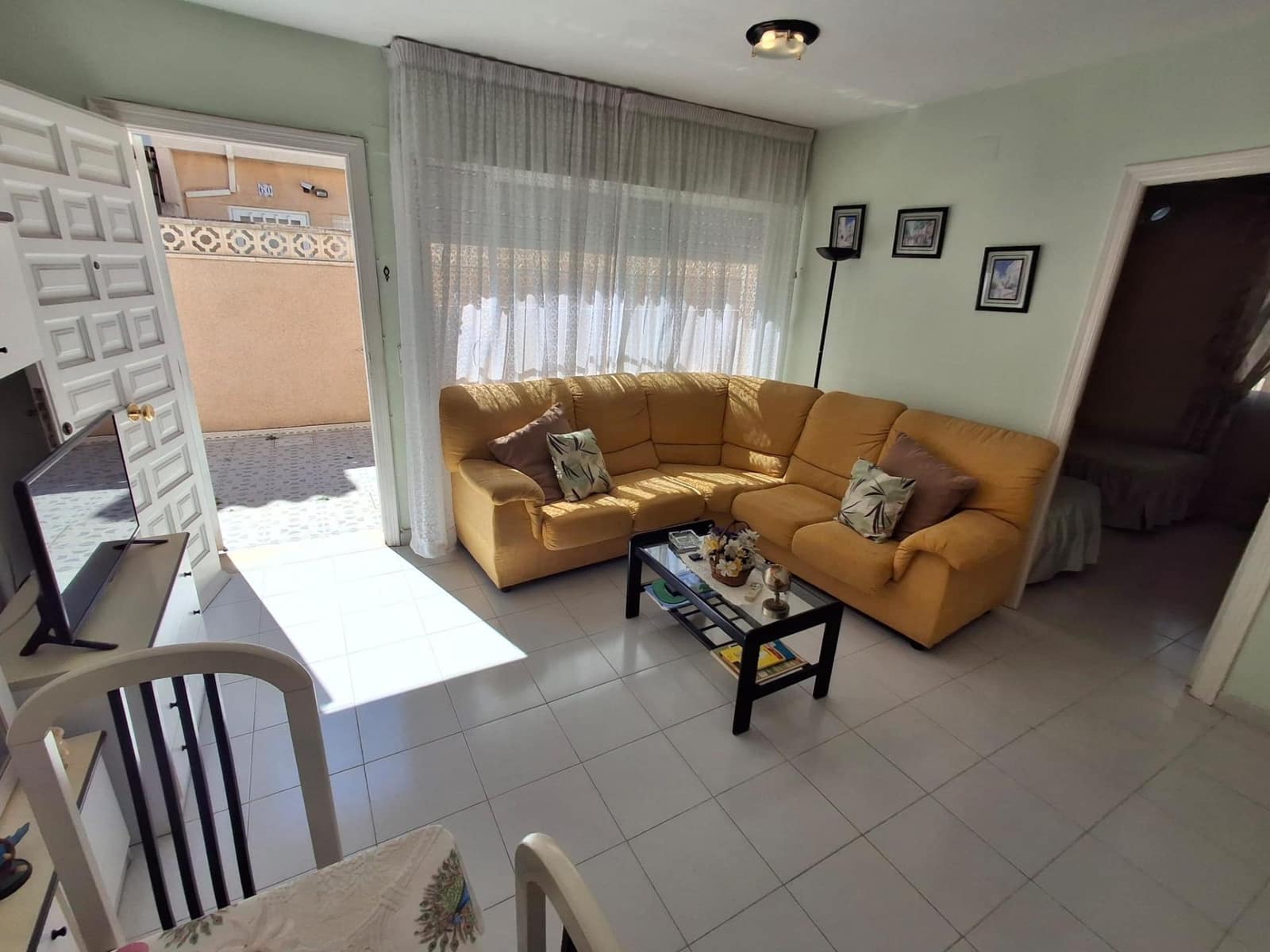 3 soveværelse Bungalow til salg i Torrevieja med swimmingpool - € 180.000 (Ref: 9778349)