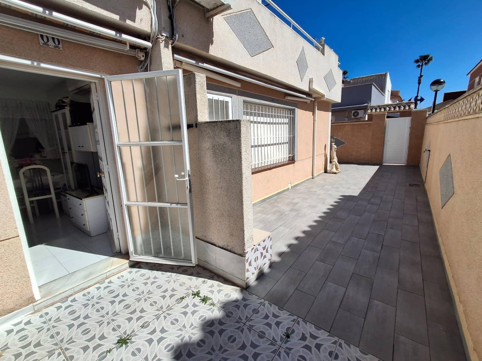 3 soveværelse Bungalow til salg i Torrevieja med swimmingpool - € 180.000 (Ref: 9778349)
