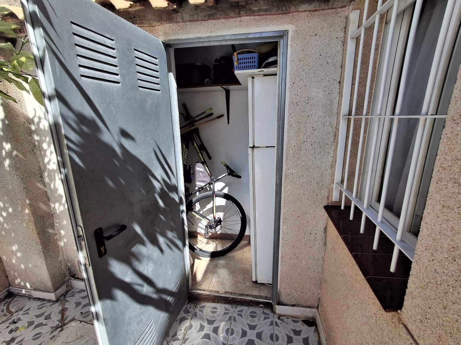 3 soveværelse Bungalow til salg i Torrevieja med swimmingpool - € 180.000 (Ref: 9778349)