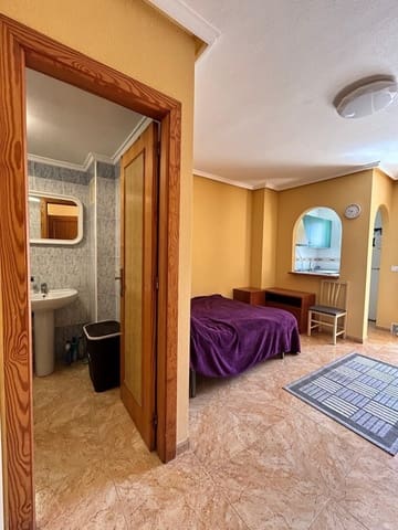 Studio til salg i Centro, Torrevieja med swimmingpool - € 85.900 (Ref: 9788558)
