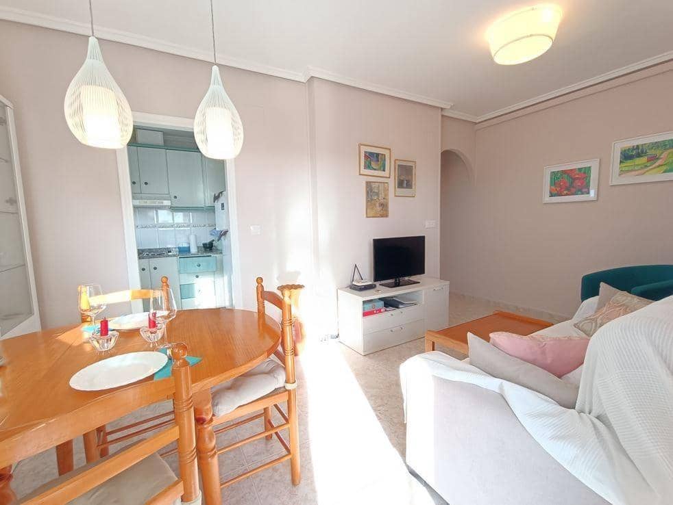 2 makuuhuone Huoneisto myytävänä paikassa Torrevieja mukana uima-altaan - 135 000 € (Ref: 9791247)