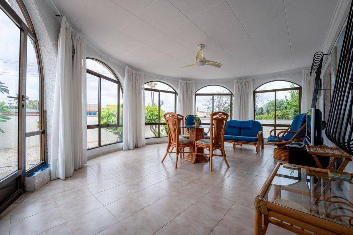 3 soveværelse Villa til salg i La Siesta med swimmingpool garage - € 380.000 (Ref: 9791248)