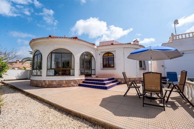 3 soveværelse Villa til salg i La Siesta, Torrevieja med swimmingpool garage - € 380.000 (Ref: 9791248)