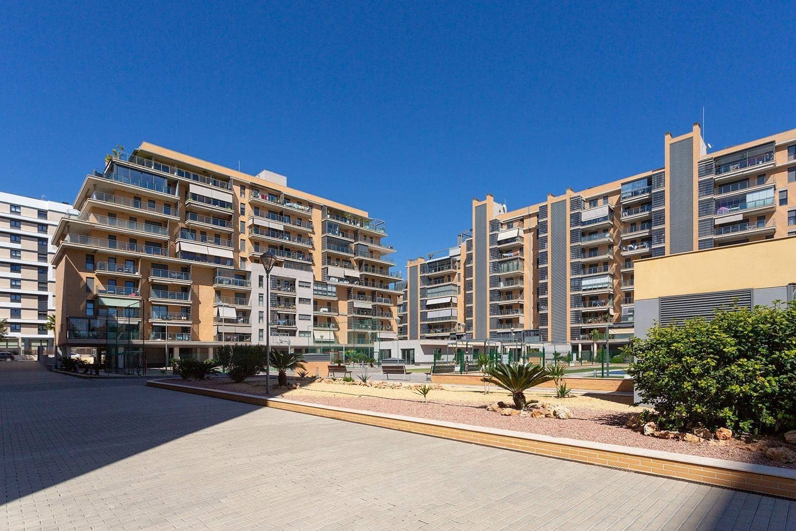 3 slaapkamer Appartement te koop in Alicante stad met zwembad garage - € 1.100.000 (Ref: 9799459)