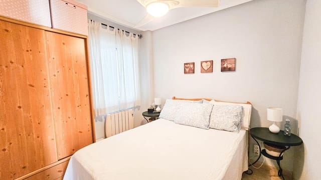 2 soverom Leilighet til salgs i Centro, Torrevieja med svømmebasseng - € 119 000 (Ref: 9804535)