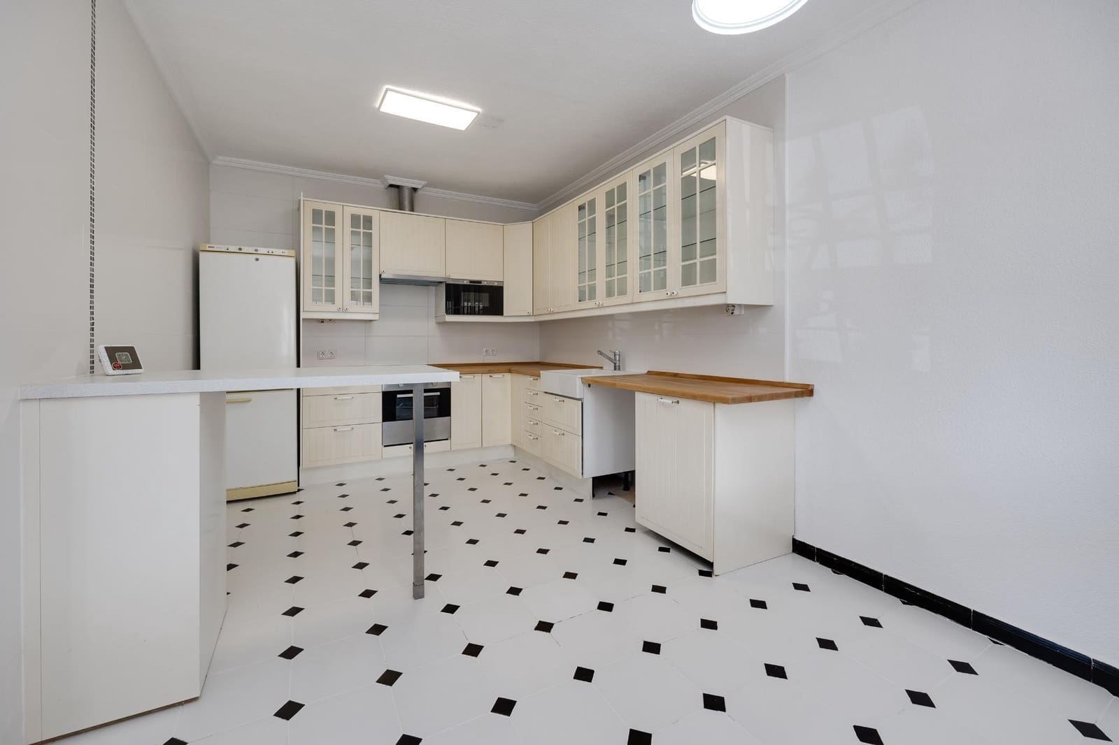 3 quarto Moradia Geminada para venda em El Chaparral com piscina - 380 000 € (Ref: 9808177)