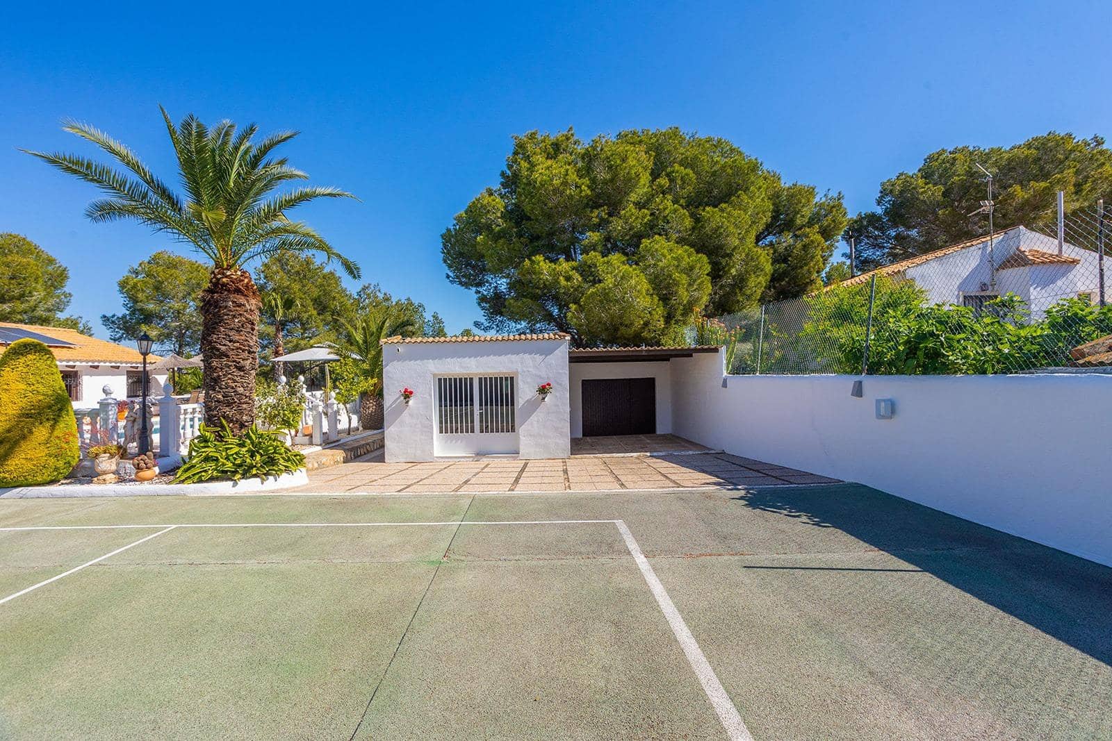 3 soveværelse Villa til salg i Orihuela Costa med swimmingpool garage - € 499.000 (Ref: 9812297)