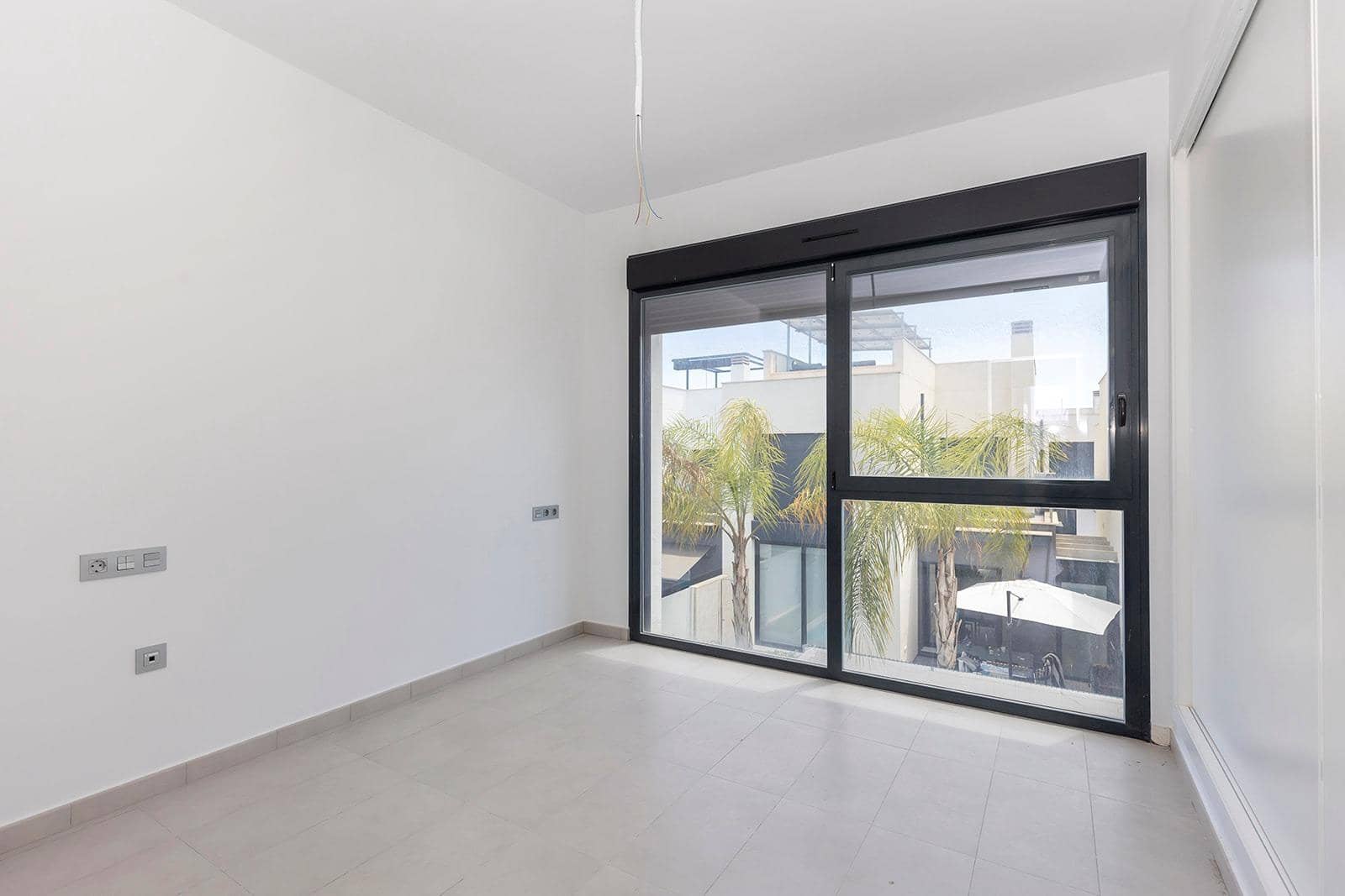 3 slaapkamer Villa te koop in Orihuela Costa met zwembad - € 319.000 (Ref: 9812299)