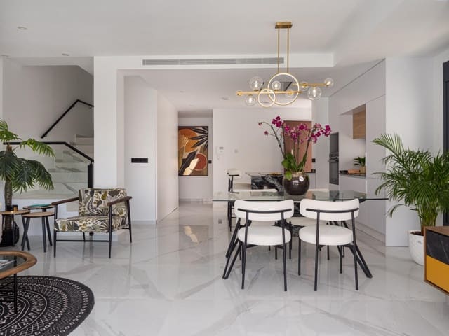 3 sypialnia Willa na sprzedaż w San Pedro del Pinatar z basenem - 489 000 € (Ref: 9820390)
