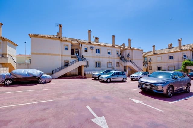 2 bedroom Bungalow for sale in Aguas Nuevas, Torrevieja with pool - € 131,500 (Ref: 9820392)