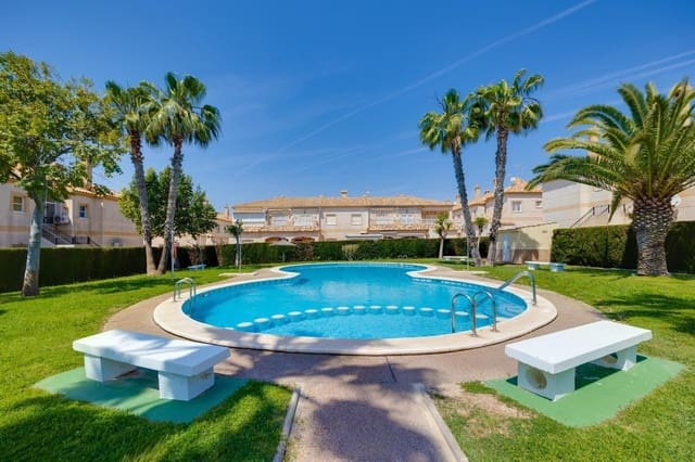 2 bedroom Bungalow for sale in Aguas Nuevas, Torrevieja with pool - € 131,500 (Ref: 9820392)