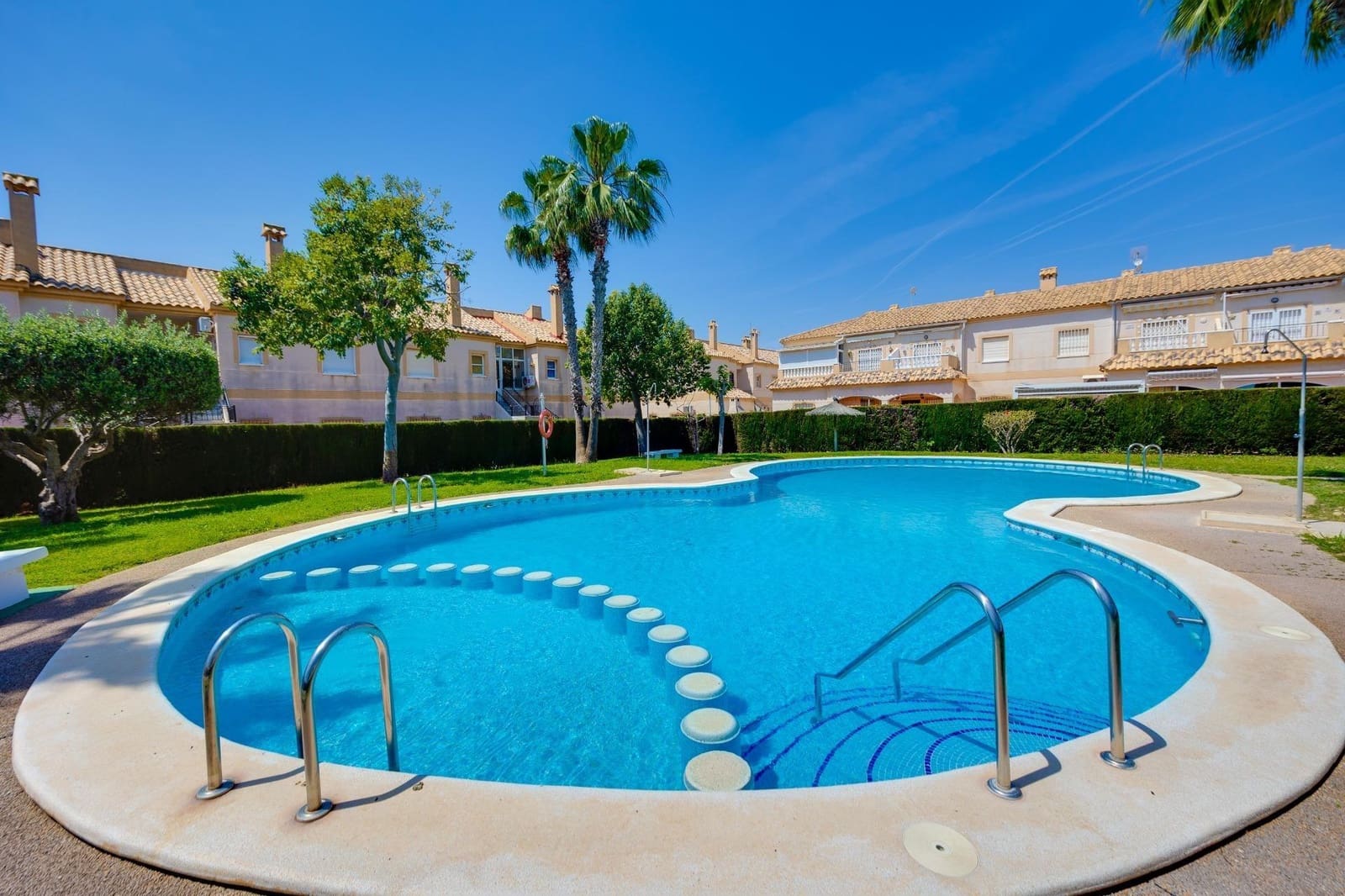 2 bedroom Bungalow for sale in Aguas Nuevas with pool - € 131,500 (Ref: 9820392)
