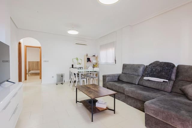 2 soveværelse Villa til salg i Aguas Nuevas, Torrevieja med swimmingpool - € 221.000 (Ref: 9820395)