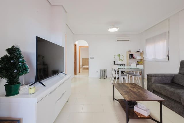 2 soveværelse Villa til salg i Aguas Nuevas, Torrevieja med swimmingpool - € 221.000 (Ref: 9820395)
