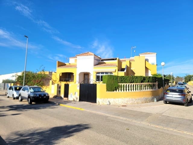 3 Zimmer Reihenhaus zu verkaufen in Los Montesinos mit Pool - 205.000 € (Ref: 9822788)