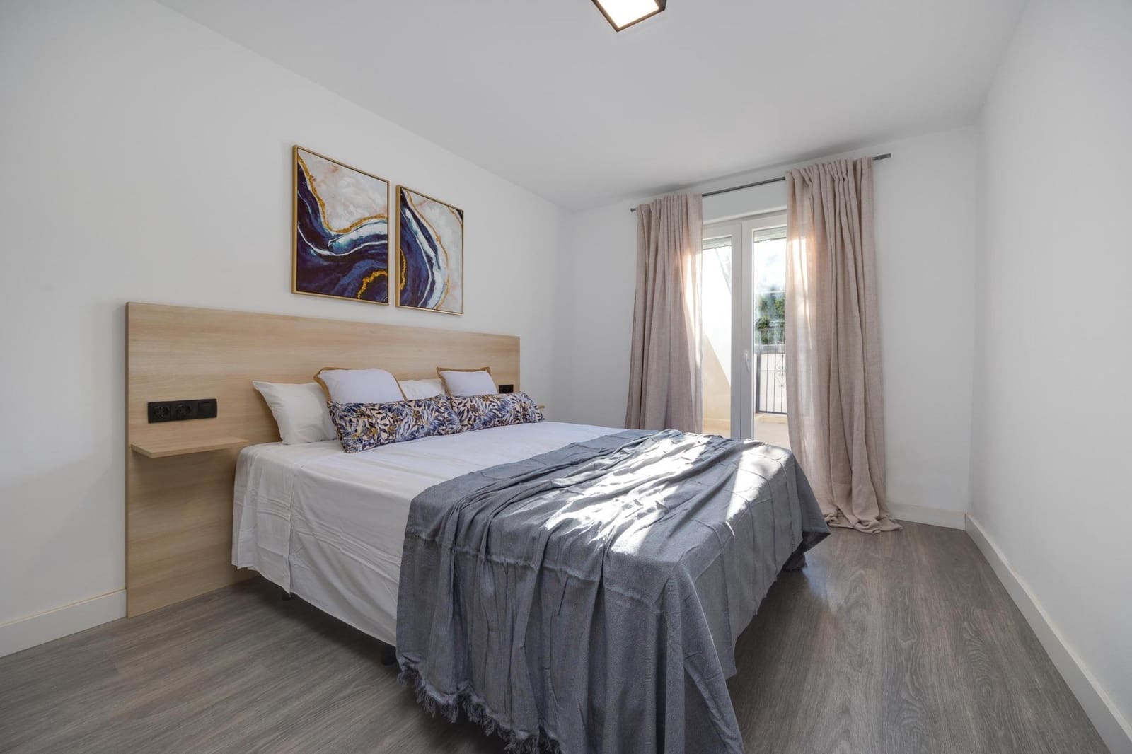 4 makuuhuone Huvila myytävänä paikassa Torrevieja mukana uima-altaan - 399 990 € (Ref: 9825045)