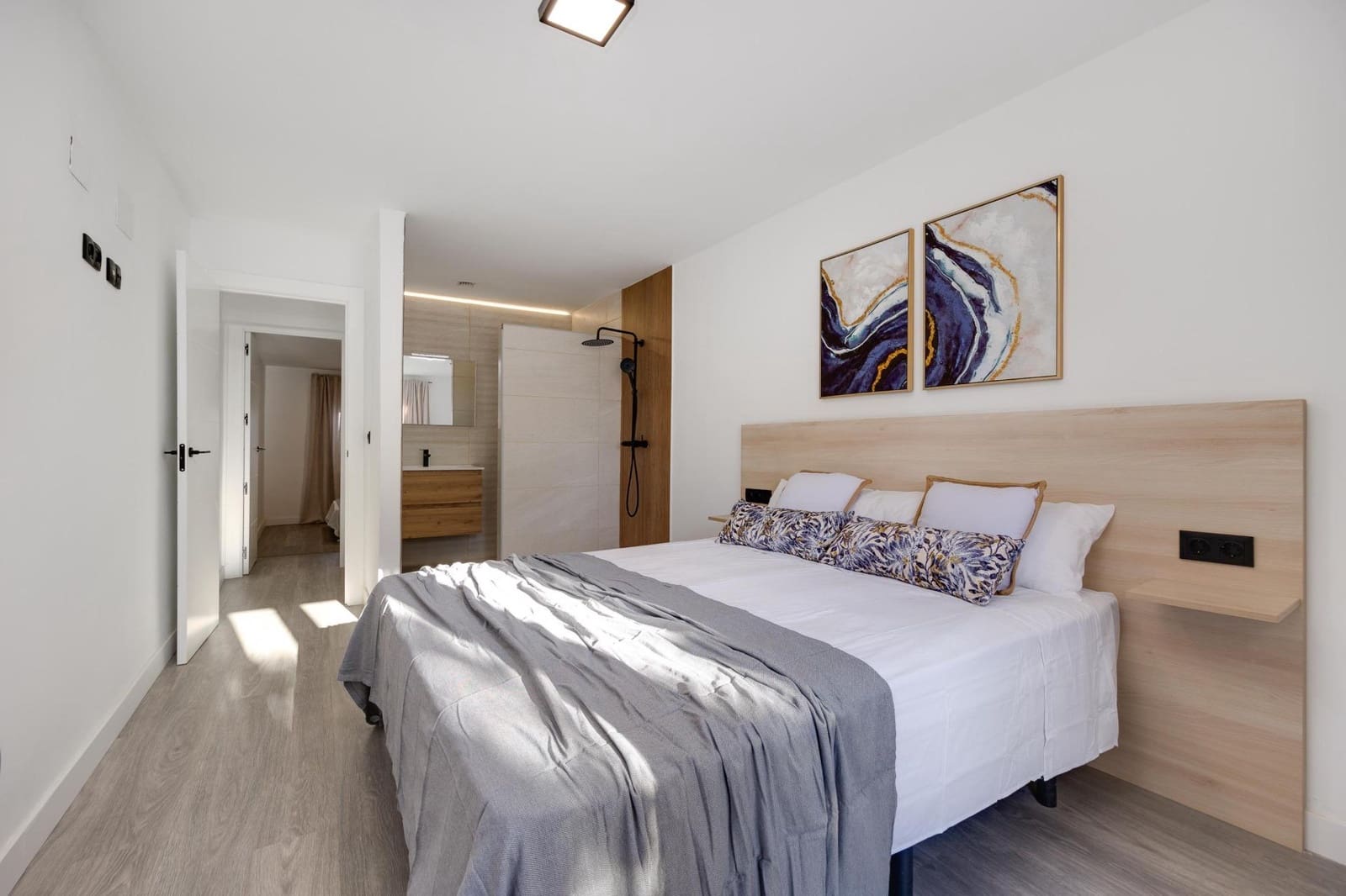 4 makuuhuone Huvila myytävänä paikassa Torrevieja mukana uima-altaan - 399 990 € (Ref: 9825045)