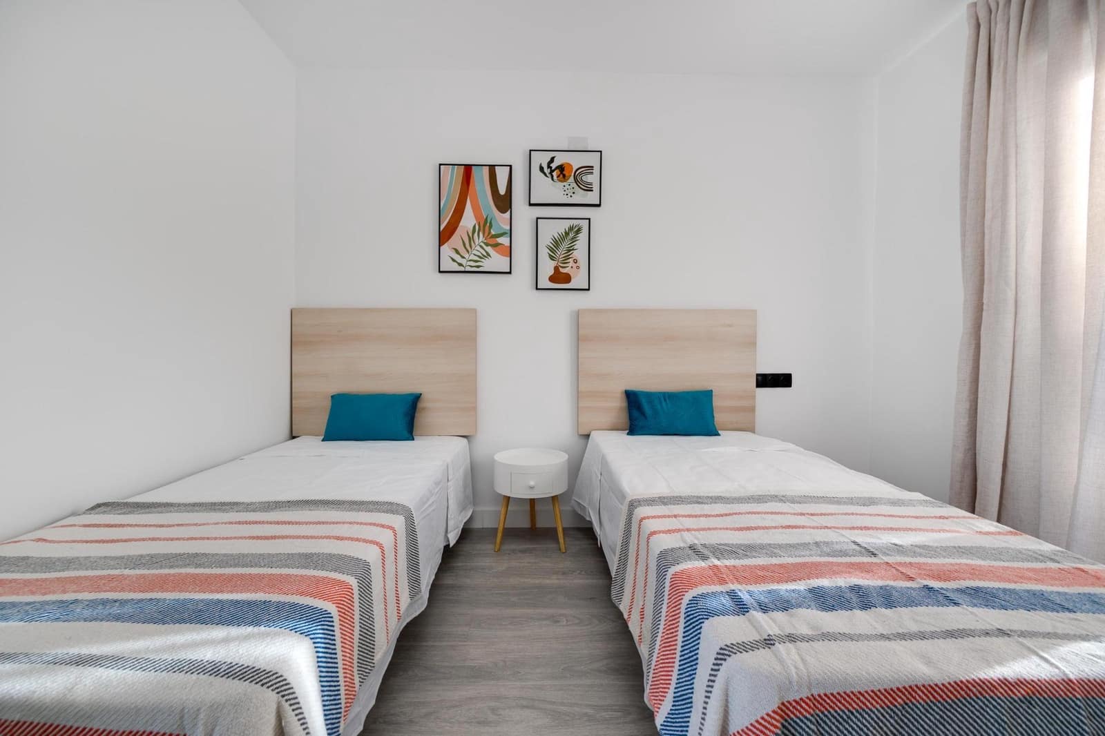 4 makuuhuone Huvila myytävänä paikassa Torrevieja mukana uima-altaan - 399 990 € (Ref: 9825045)