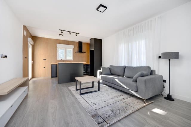 4 makuuhuone Huvila myytävänä paikassa El Chaparral - La Siesta - La Torreta, Torrevieja mukana uima-altaan - 399 990 € (Ref: 9825045)