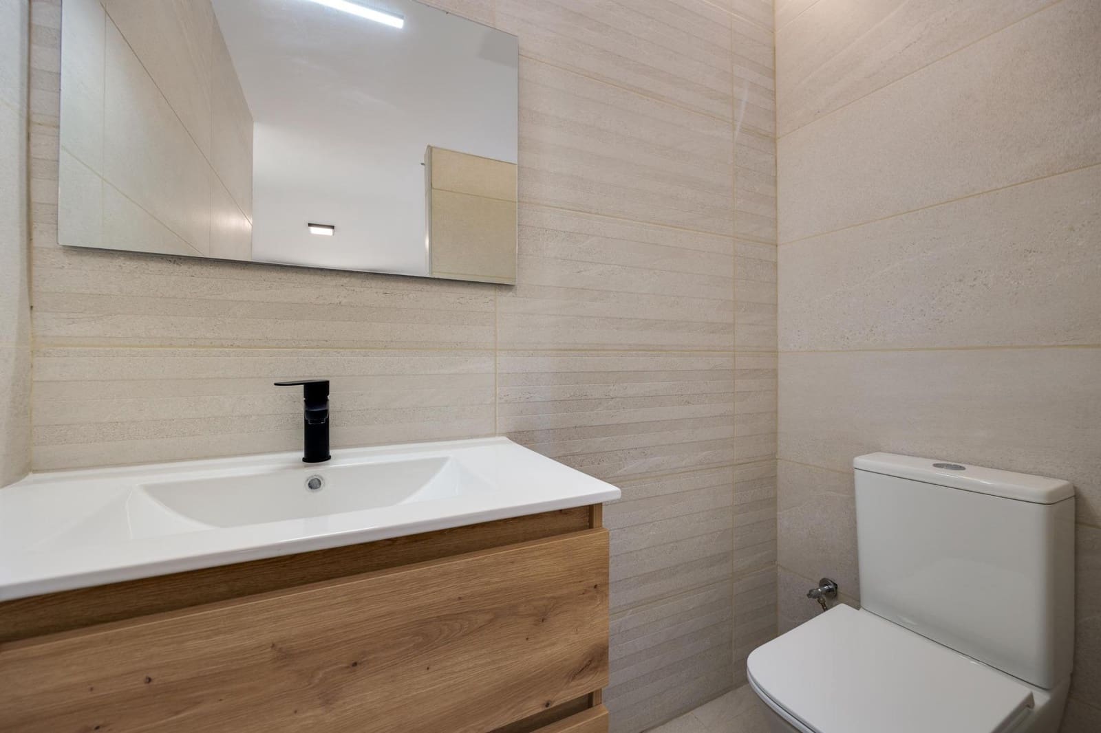 4 makuuhuone Huvila myytävänä paikassa Torrevieja mukana uima-altaan - 399 990 € (Ref: 9825045)