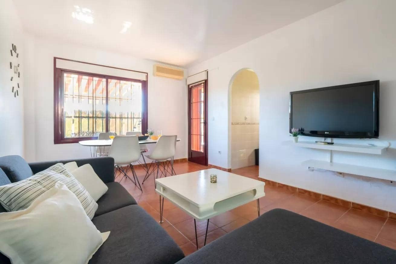 2 quarto Bungalow para venda em Torrevieja com piscina - 172 000 € (Ref: 9829362)