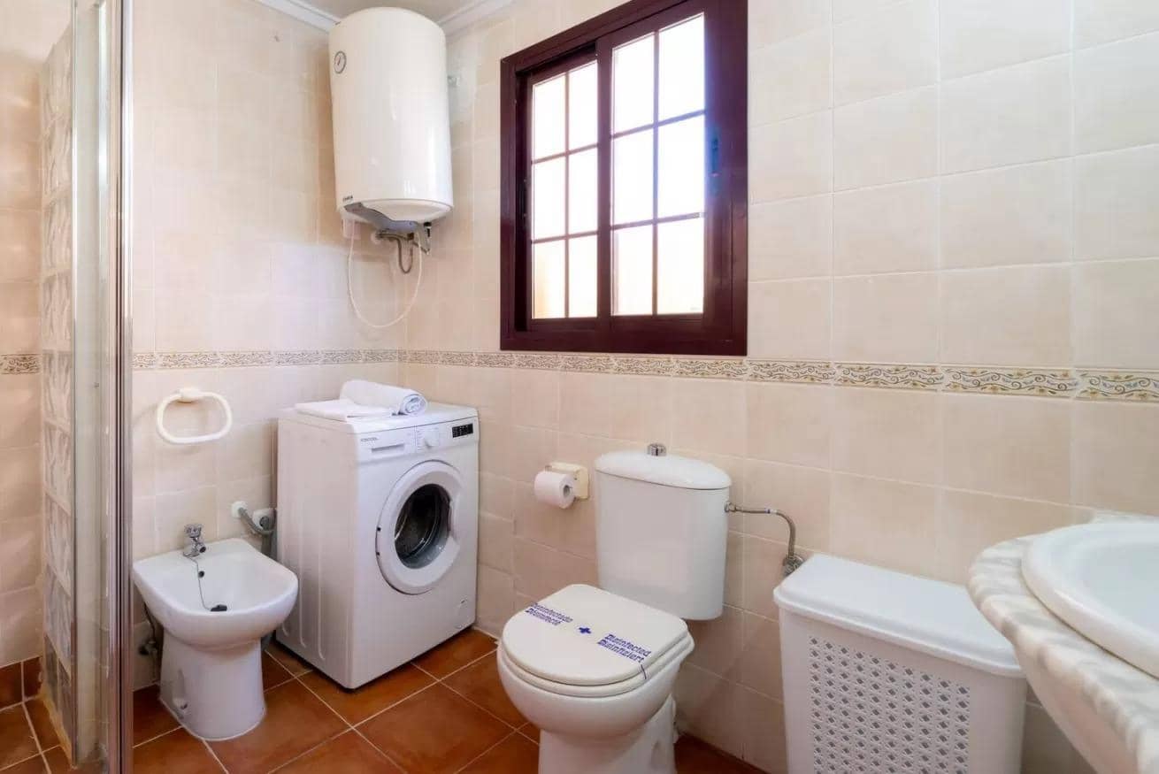 2 quarto Bungalow para venda em Torrevieja com piscina - 172 000 € (Ref: 9829362)