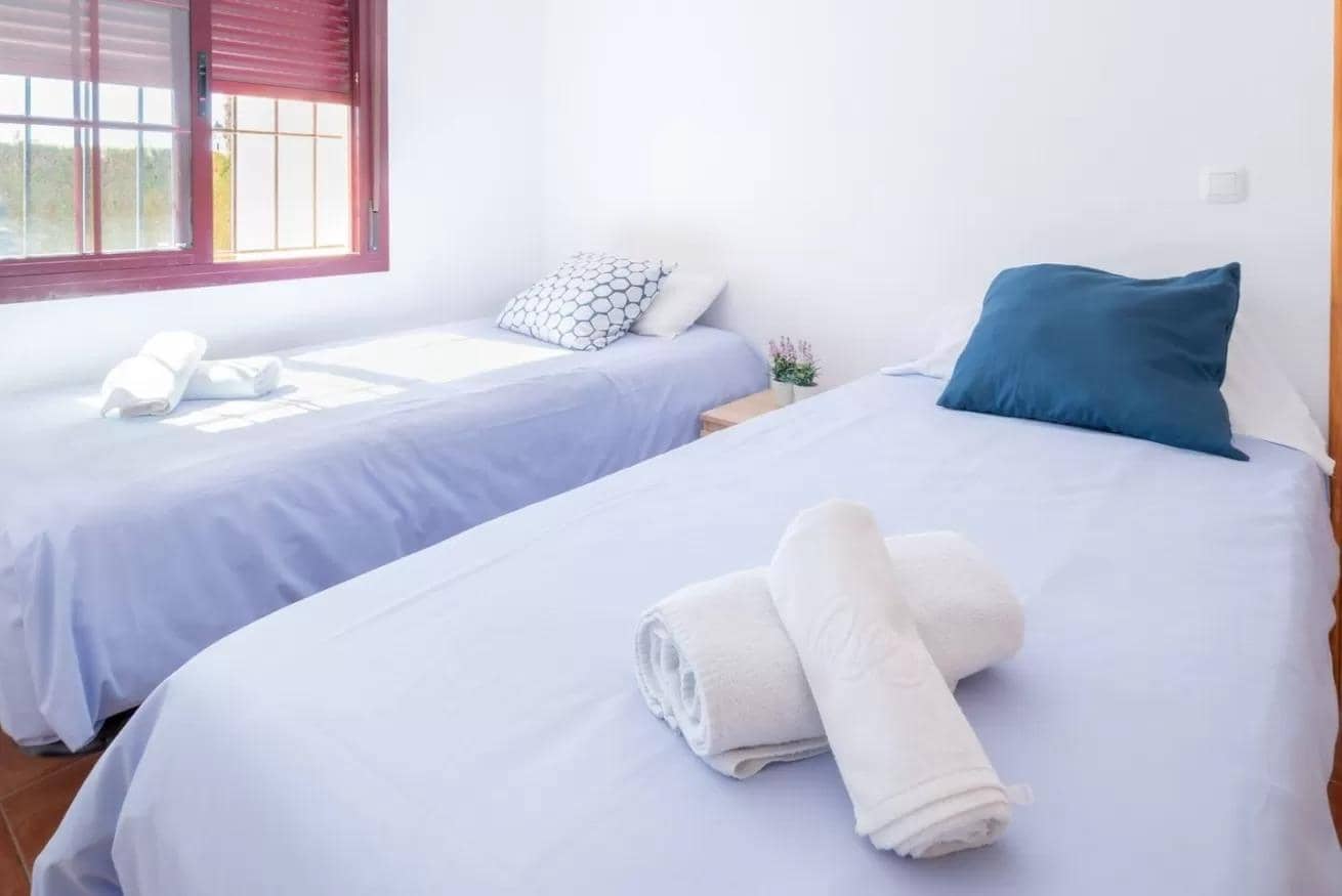 2 quarto Bungalow para venda em Torrevieja com piscina - 172 000 € (Ref: 9829362)