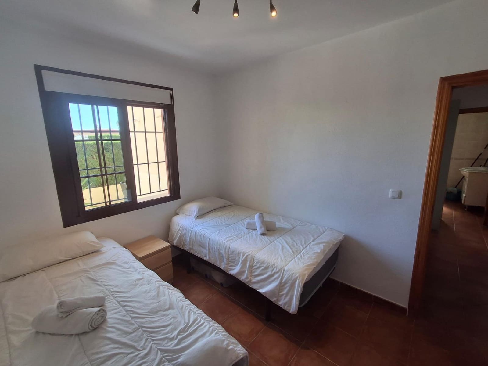 2 quarto Bungalow para venda em Torrevieja com piscina - 172 000 € (Ref: 9829362)