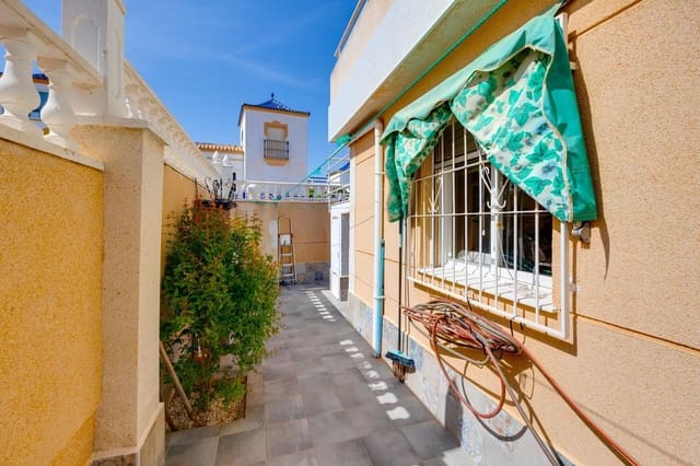 2 bedroom Terraced Villa for sale in Punta Prima, Torrevieja with pool - € 169,900 (Ref: 9829363)